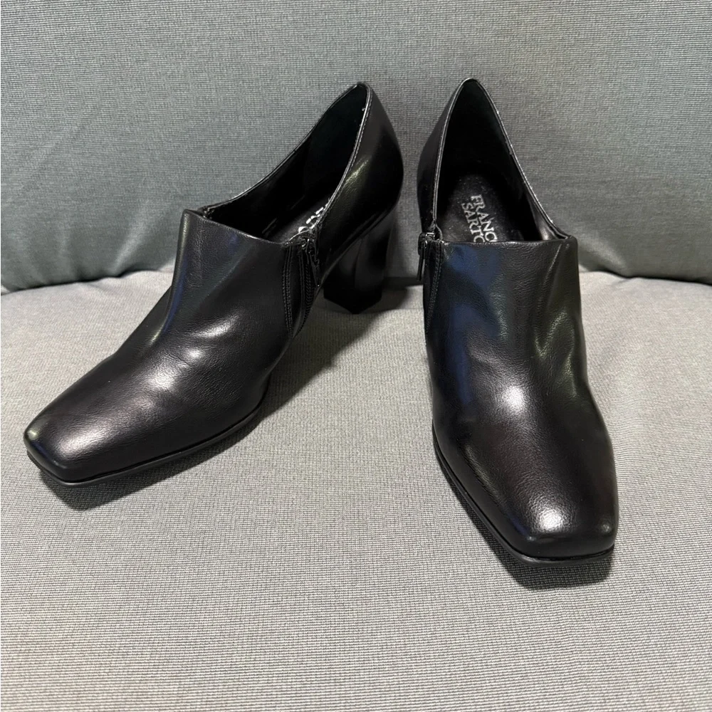 Franco Sarto black faux leather dress booties W/square toe and block heel 9.5 - Picture 2 of 11